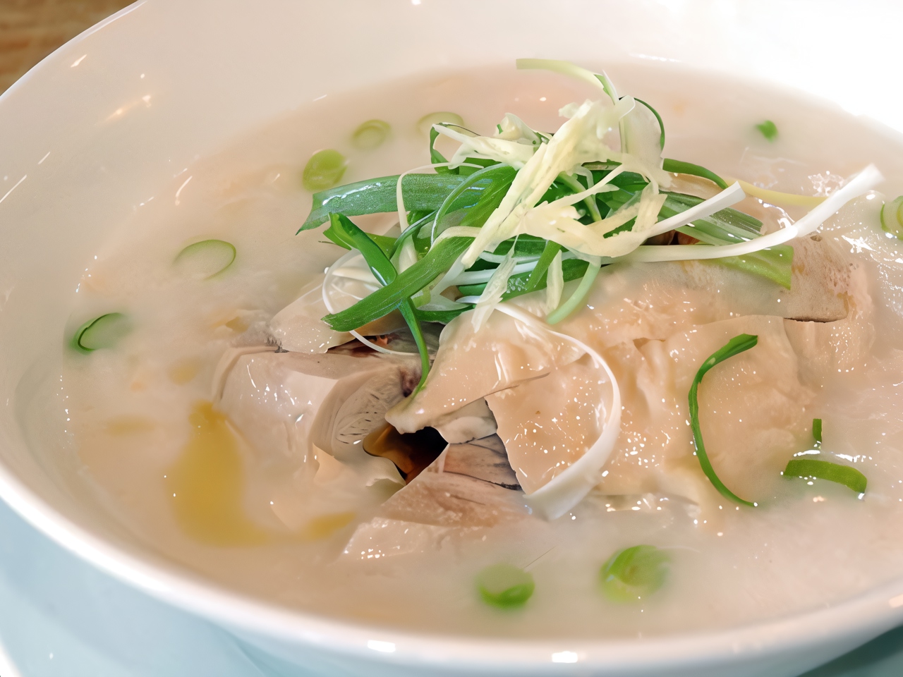 Chicken Puree Soup with Peas and Garlic