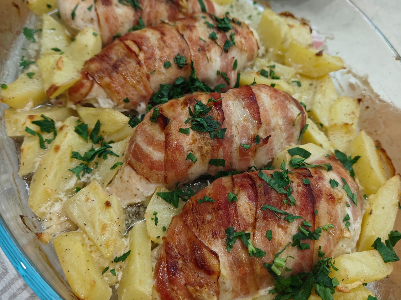 Chicken Fillet Wrapped in Bacon with Garlic