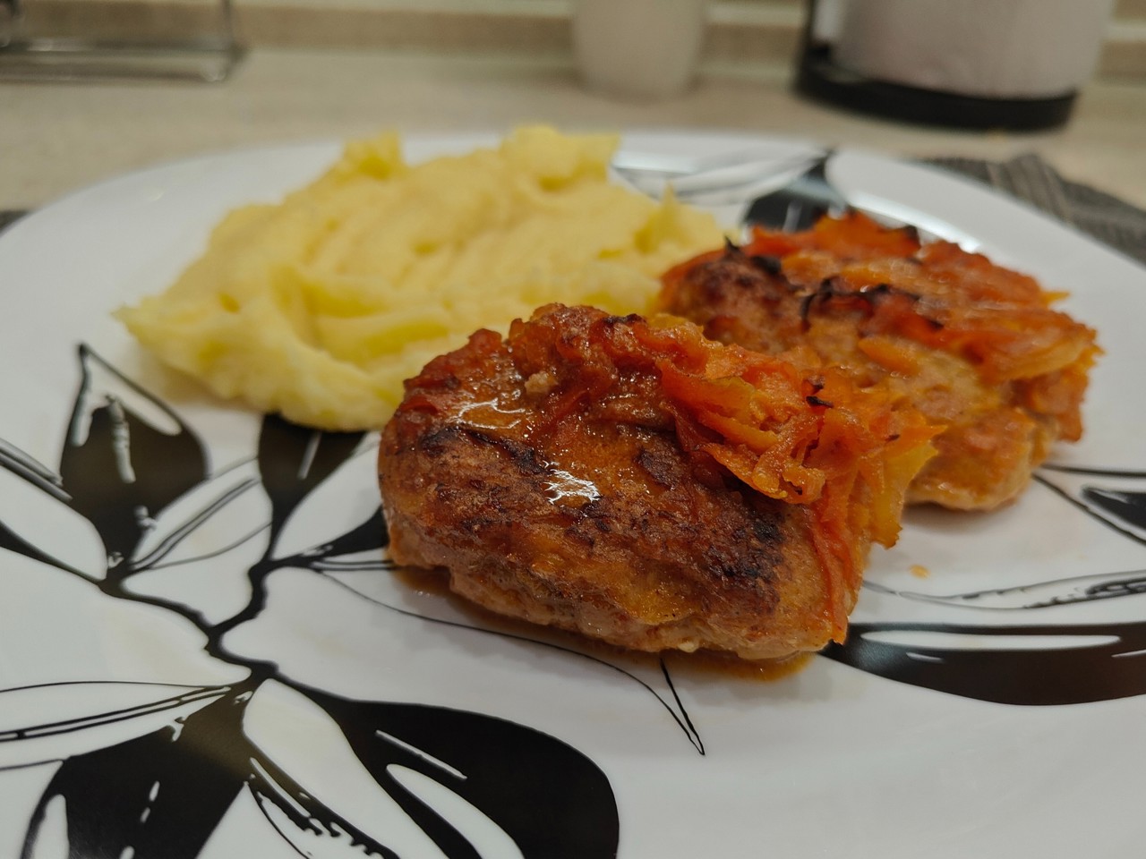 Chicken Patties with Napa Cabbage