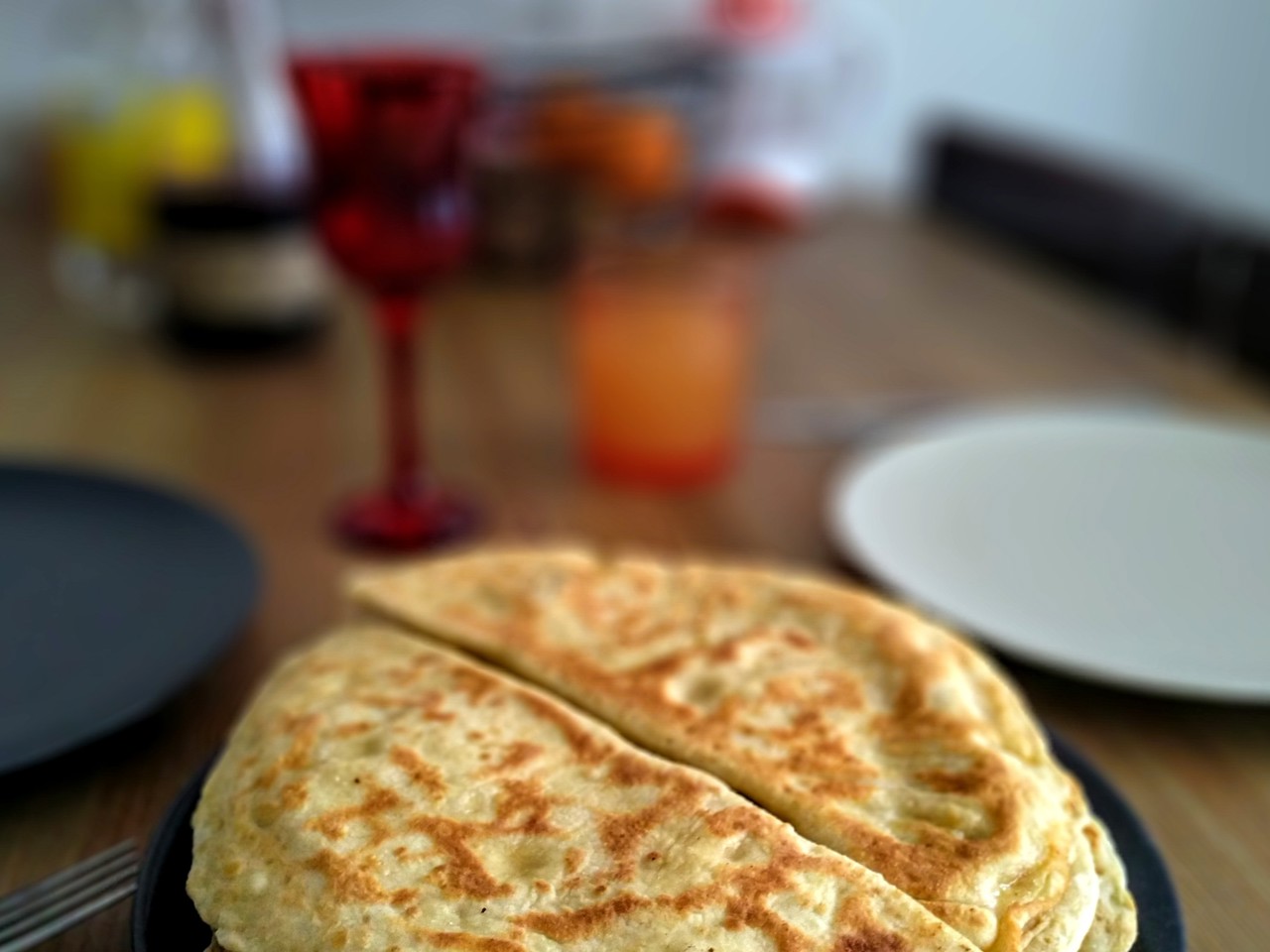 Qutab with Chickpeas and Cream Cheese