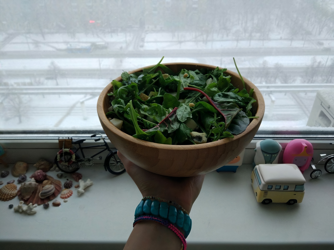 Light Salad with Honey-Lemon Dressing