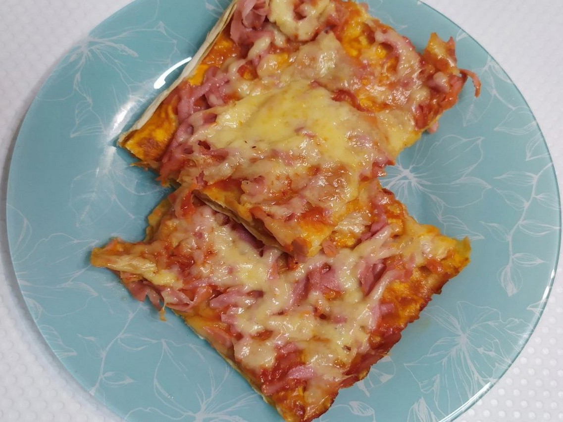 Lazy Lavash Pizza