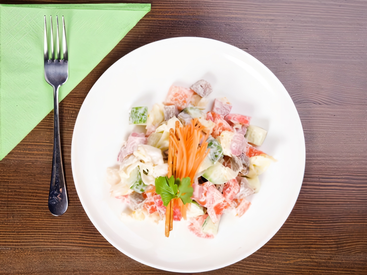 Summer Salad with Bacon and Walnuts