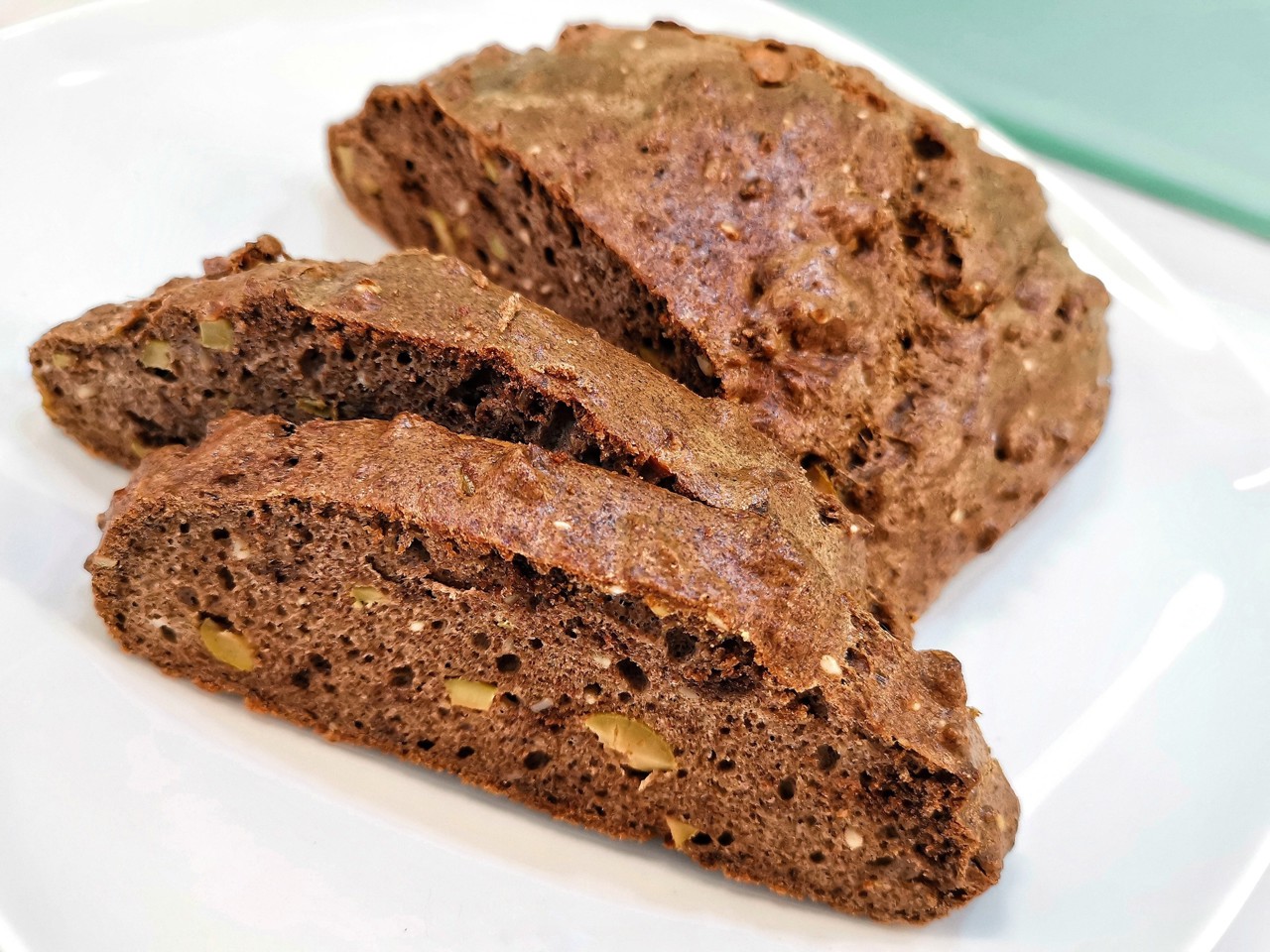Flaxseed Bread with Olives