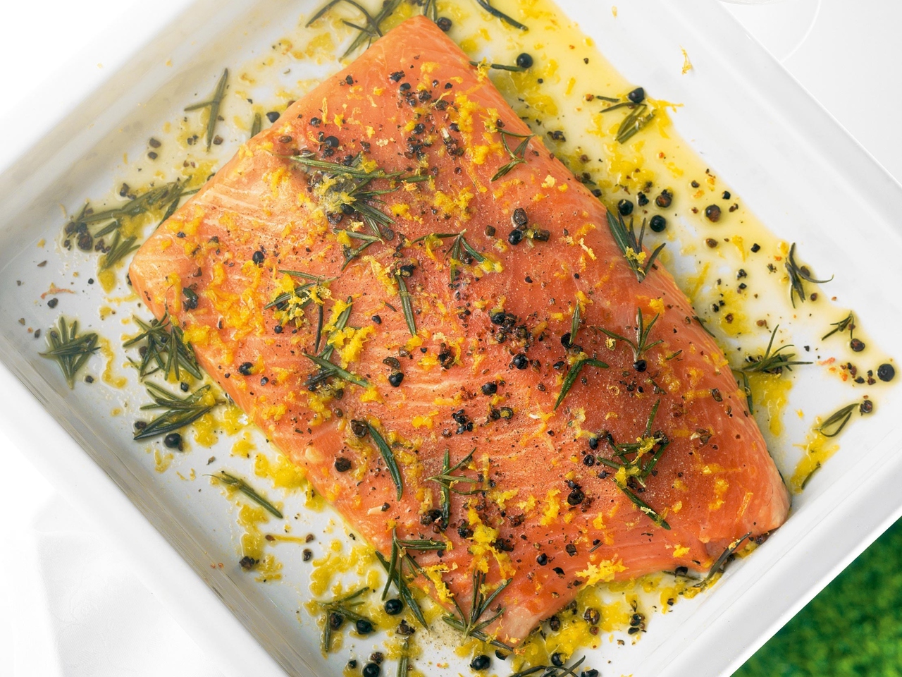 Salmon with Juniper and Rosemary