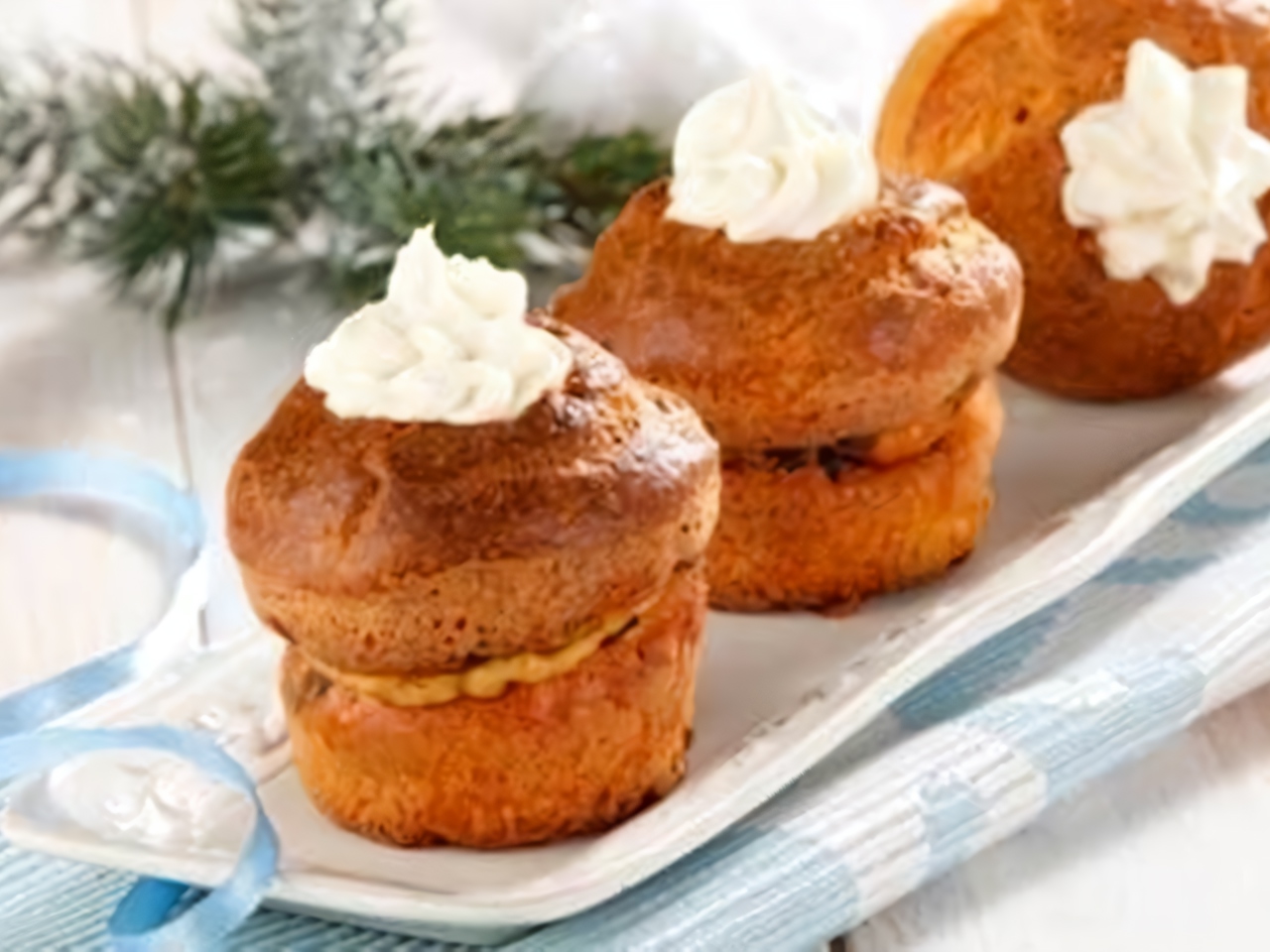 Muffins with Feta and Mushrooms