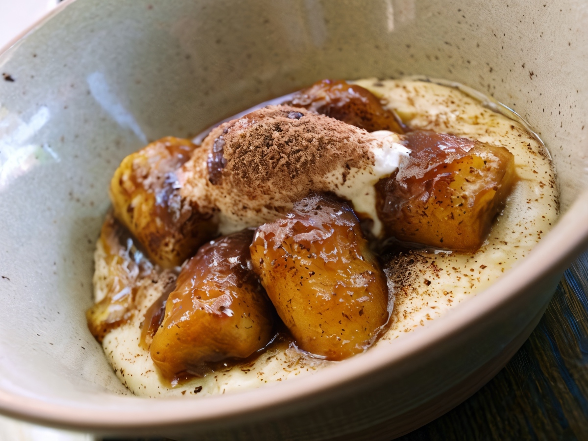 Semolina Porridge with Sautéed Bananas and Mascarpone Cream