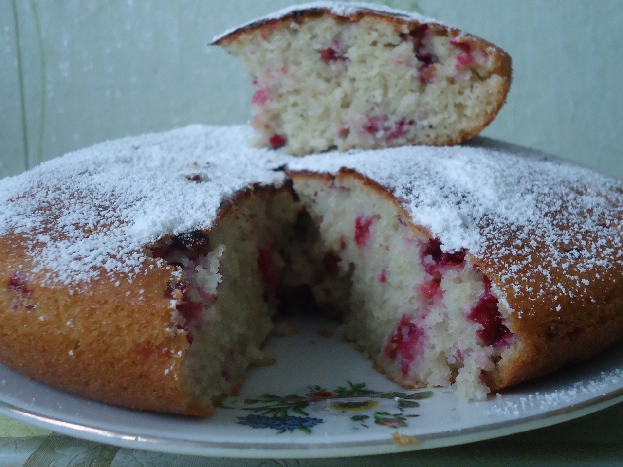 Манник с кефиром и брусникой рецепт – Русская кухня: Выпечка и десерты.  «Еда»