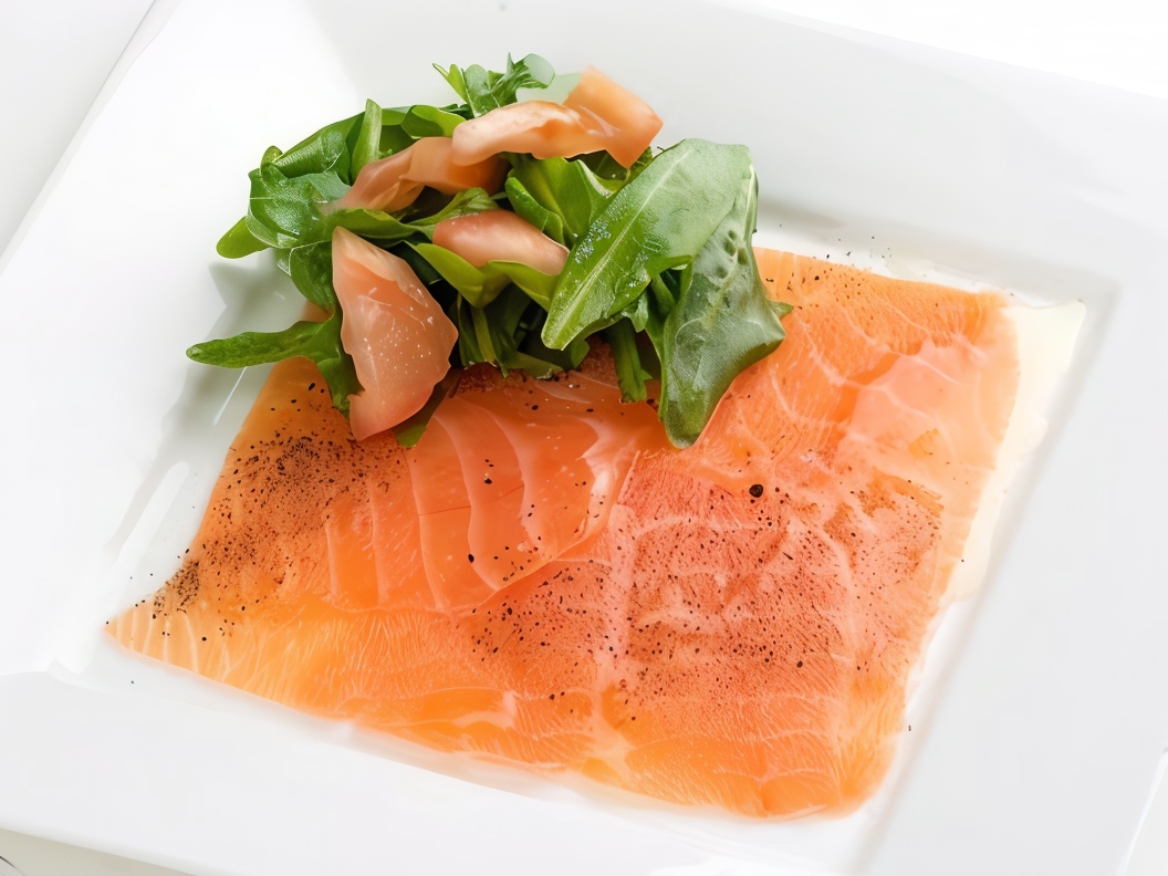 Salmon Marinated in Lemon Juice and White Wine