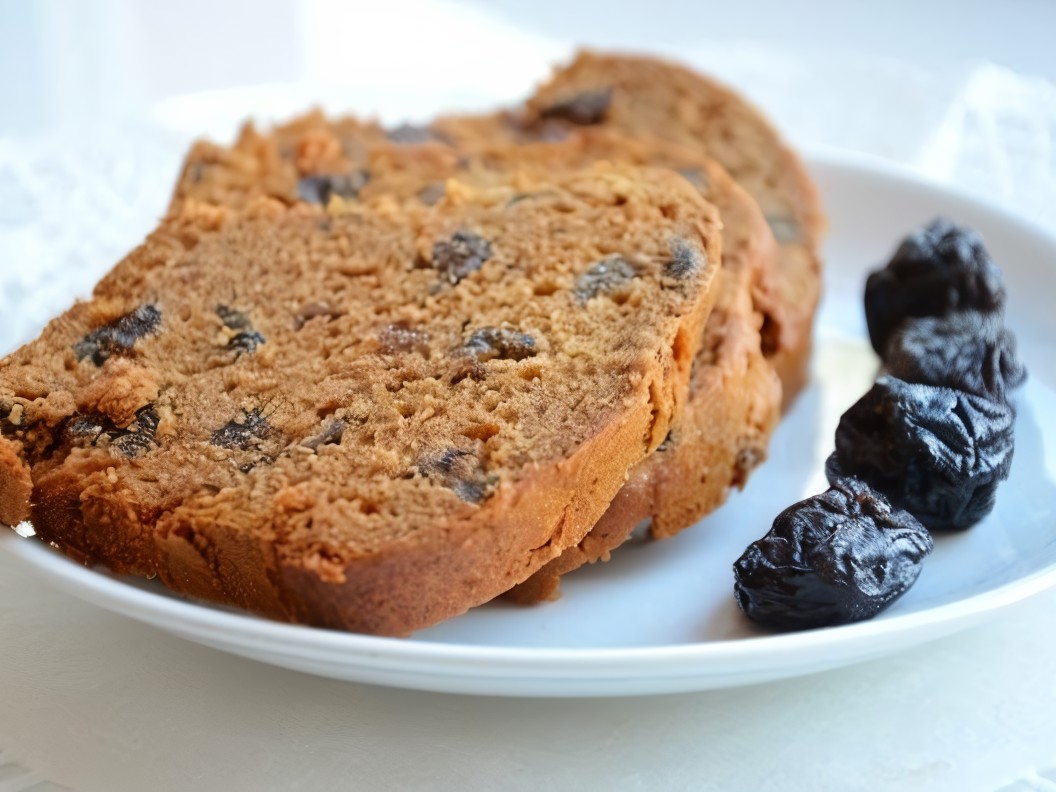 Honey Cake with Prunes