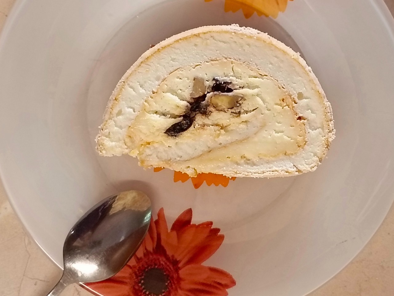 Meringue Roll with Prunes and Walnuts