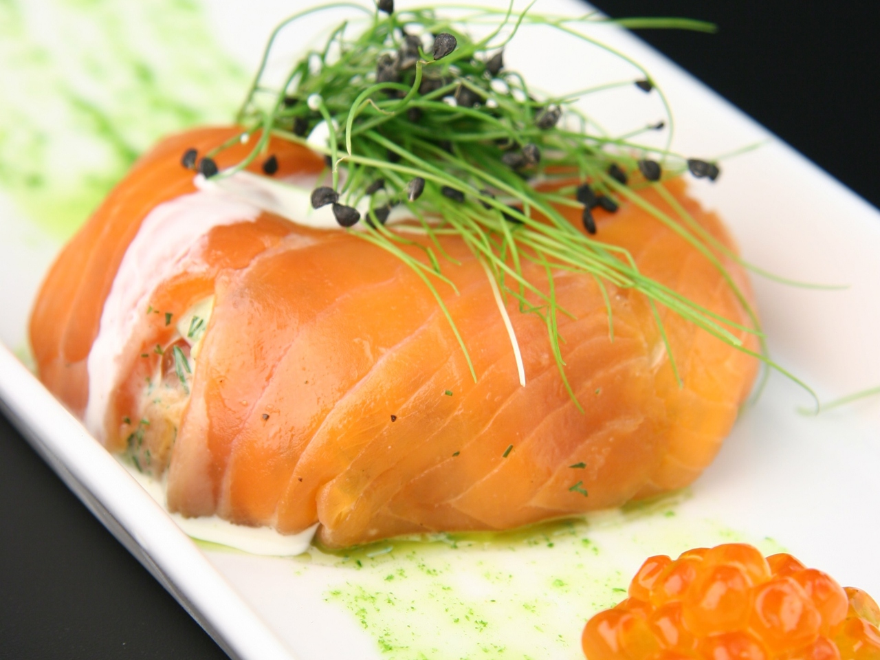 Salmon Pouch with Red Caviar and Cucumber
