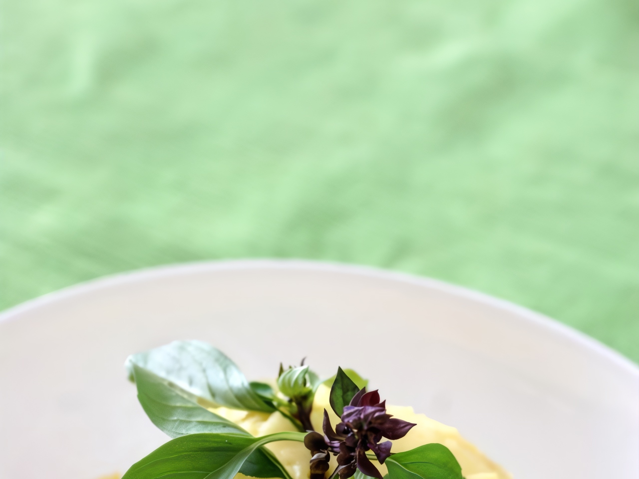 Creamy Mashed Potatoes with Garlic and Goat Cheese