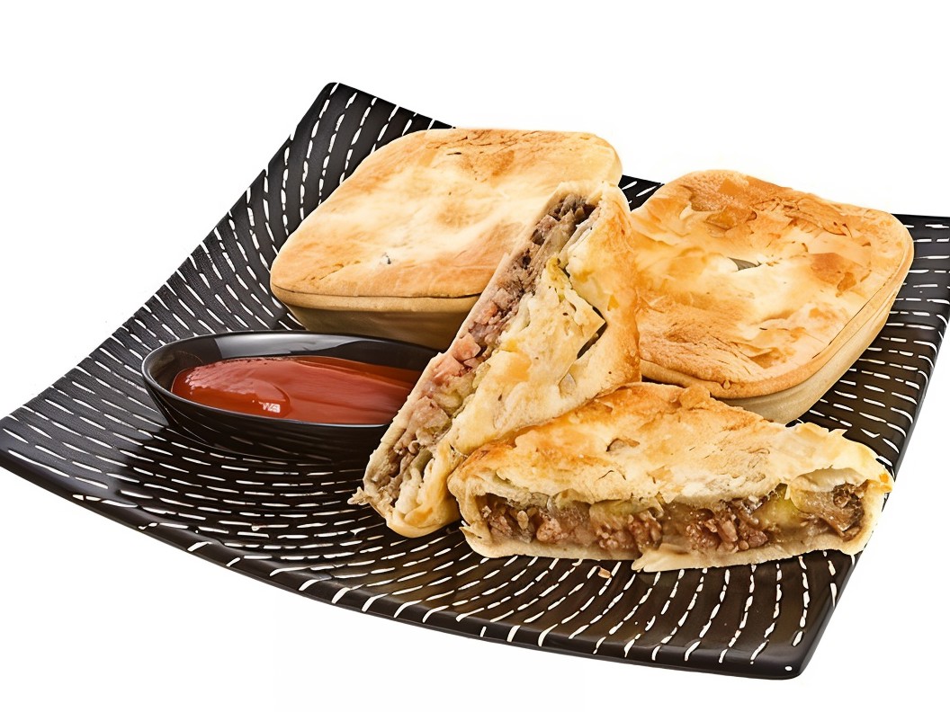 Meat Pies with Tomato Sauce