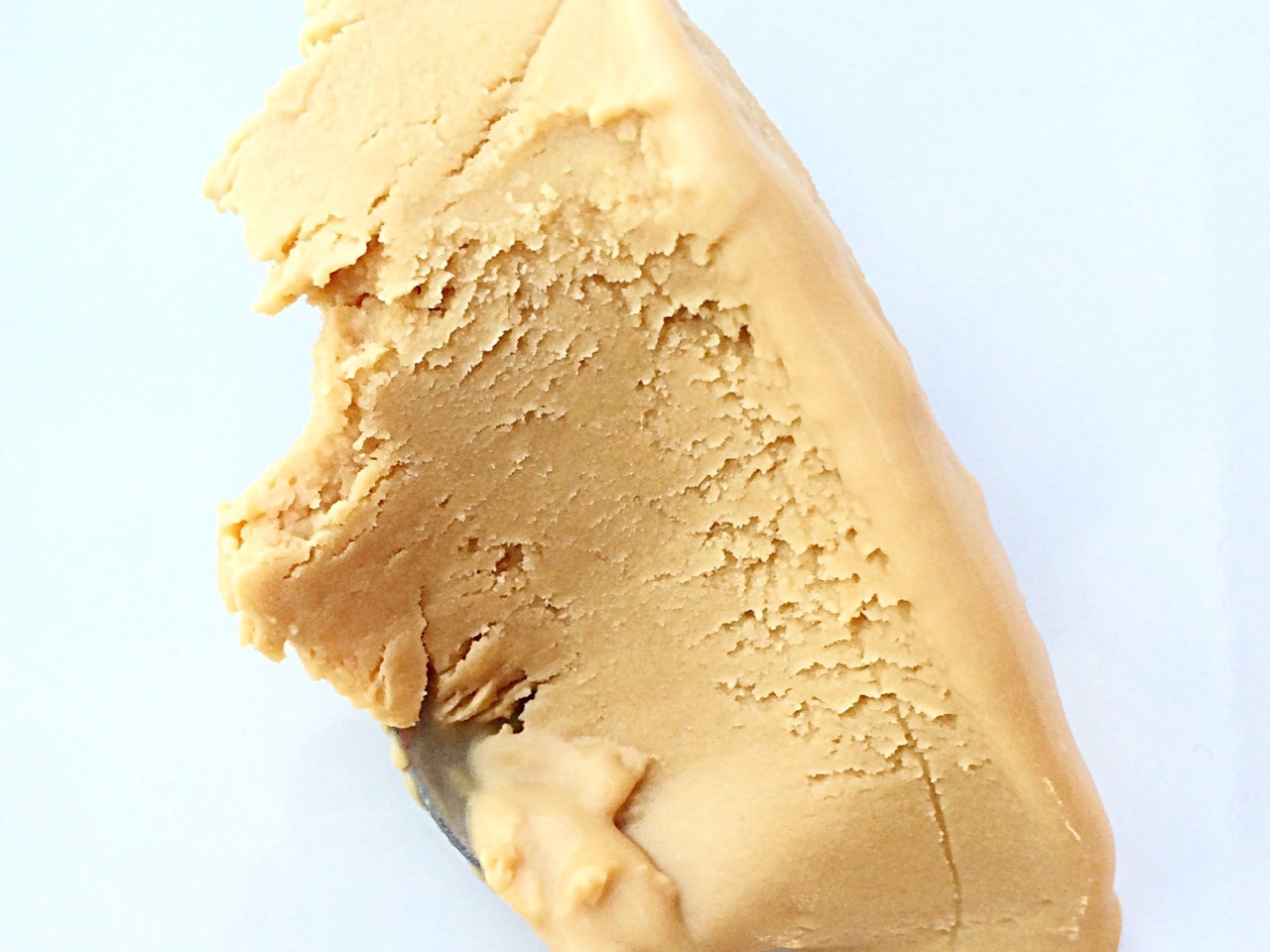 Ice Cream with Caramelized White Chocolate