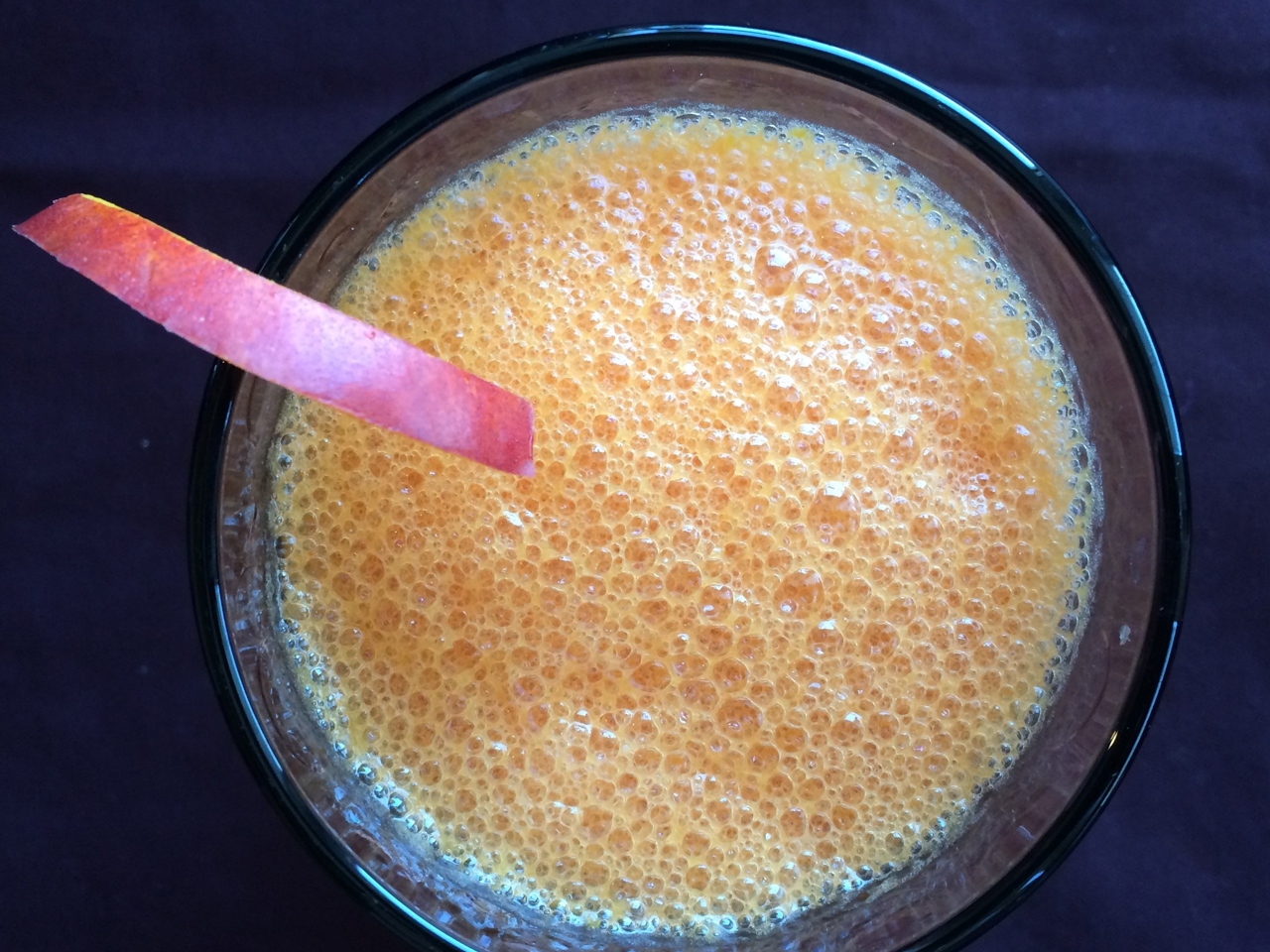 Nectarine Smoothie with Goji Berries