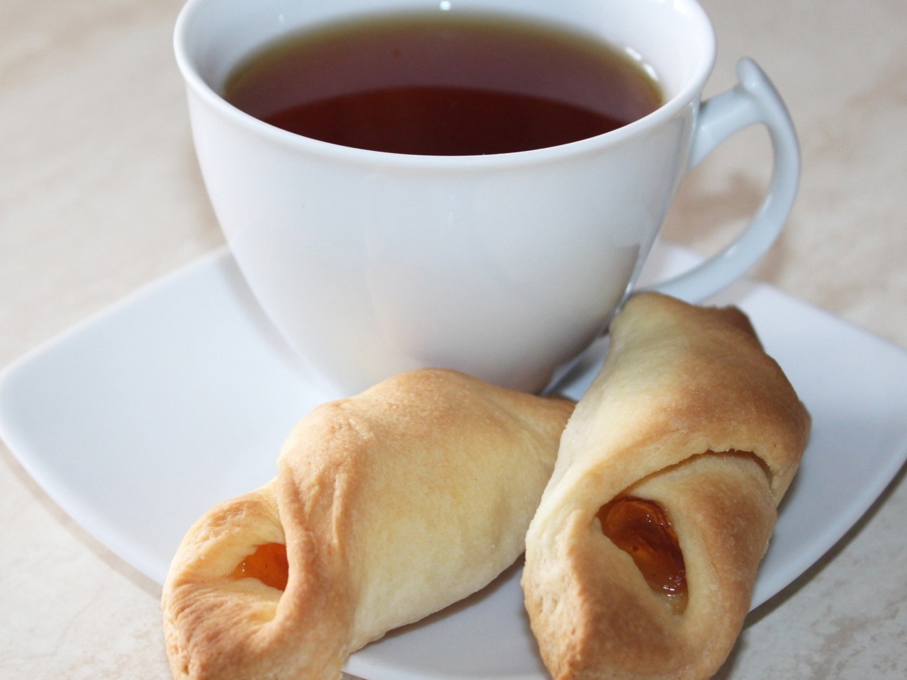 Savory Cookies with Sweet Marmalade