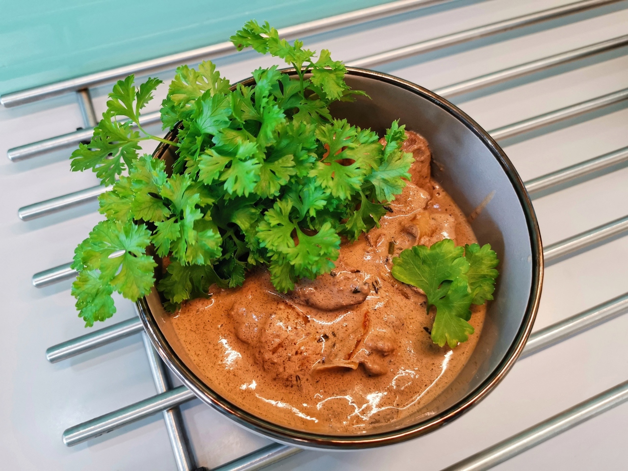Tender Chicken Liver with Sour Cream