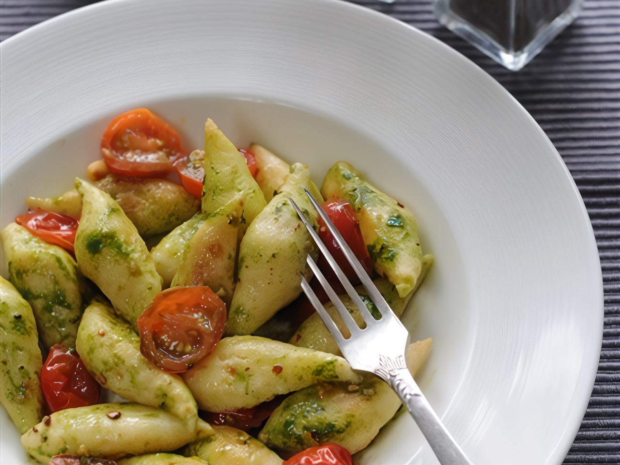 Gnocchi with Cheese and Arugula Dressing