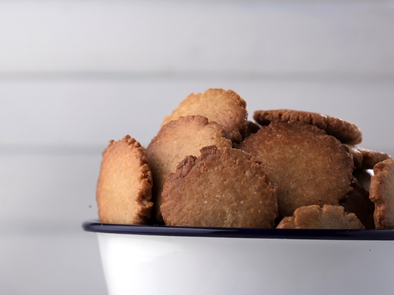 New Year's Gingerbread Cookies with Spices