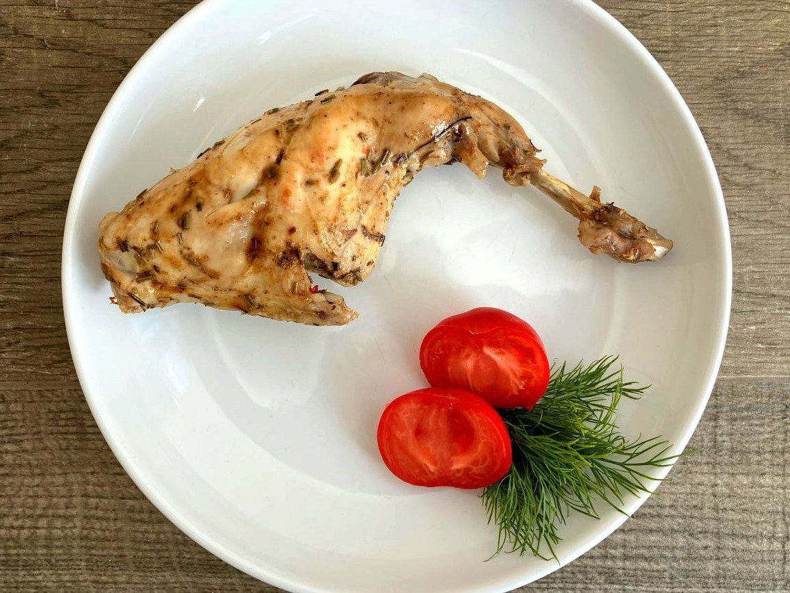 Rabbit Legs with Sauce