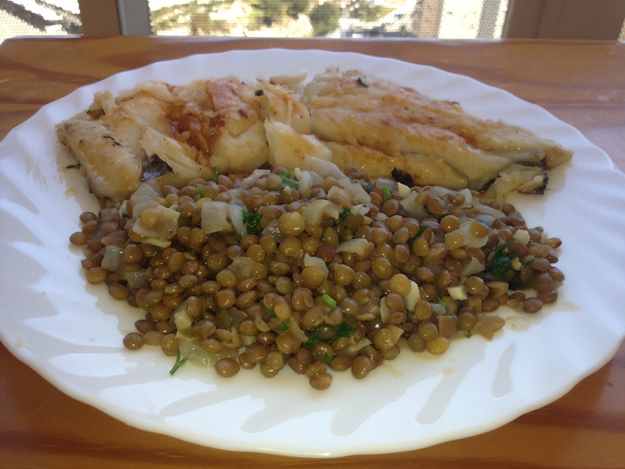 Pan-Seared Cod with Lentils