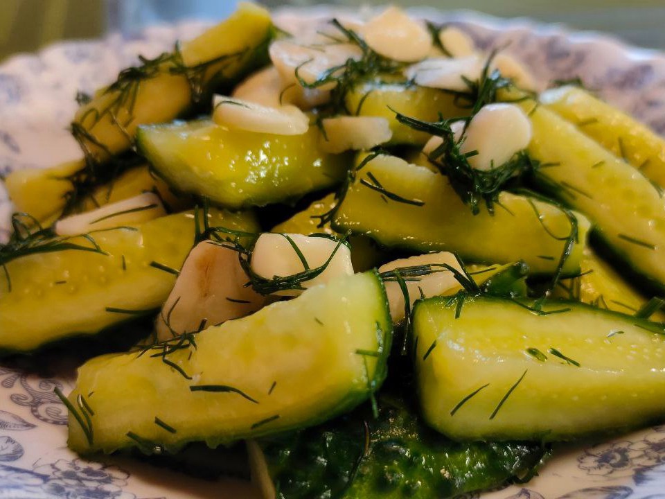 Quick Pickled Cucumbers