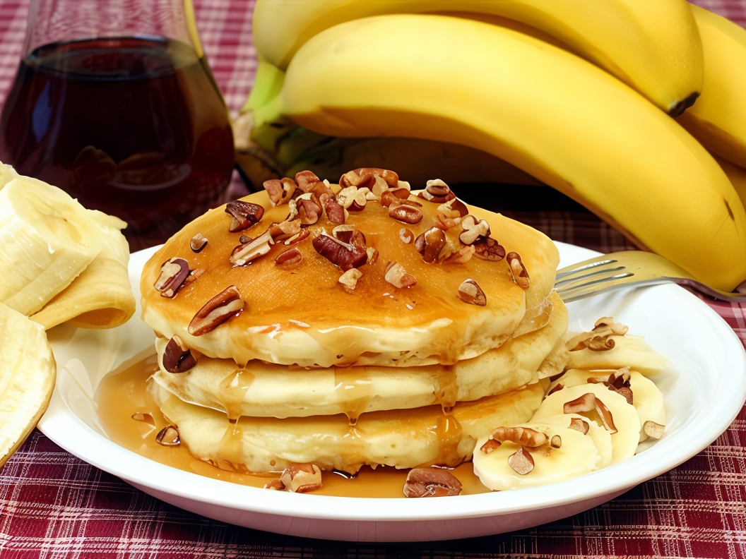 Pancakes with Bananas and Nuts