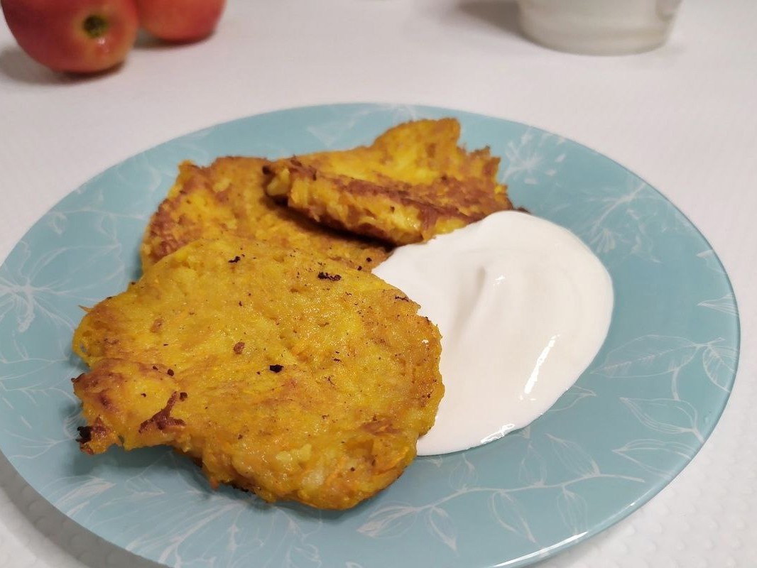Apple-Carrot Pancakes