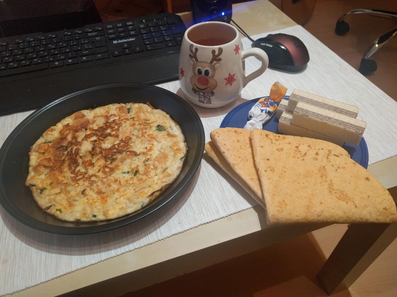 Cheese Omelette with White Bread