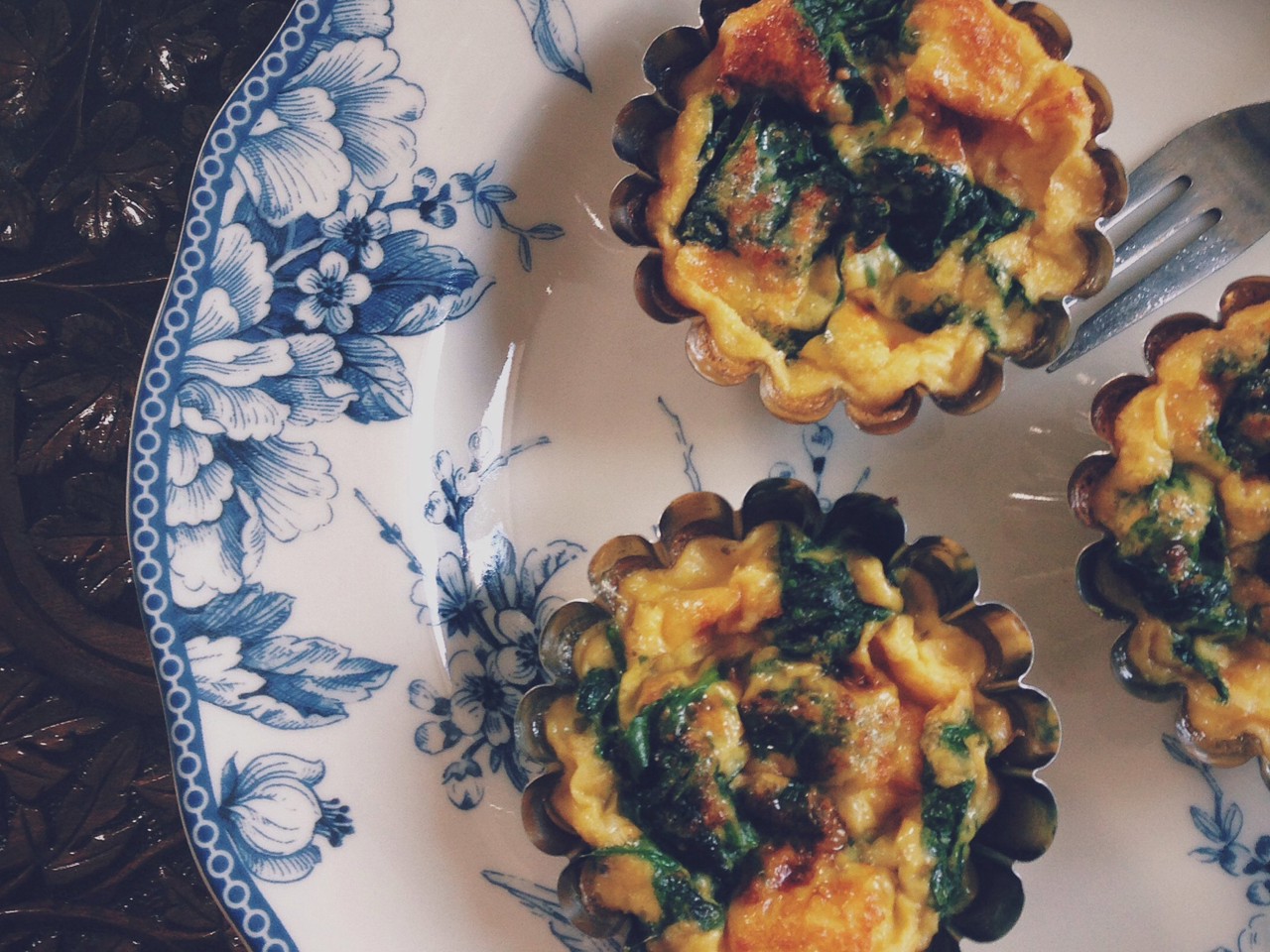 Oven-Baked Spinach and Cherry Tomato Omelette