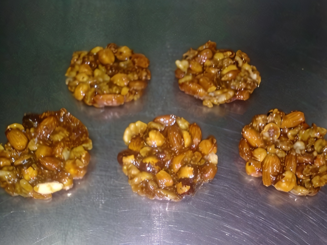 Nuts in Caramel