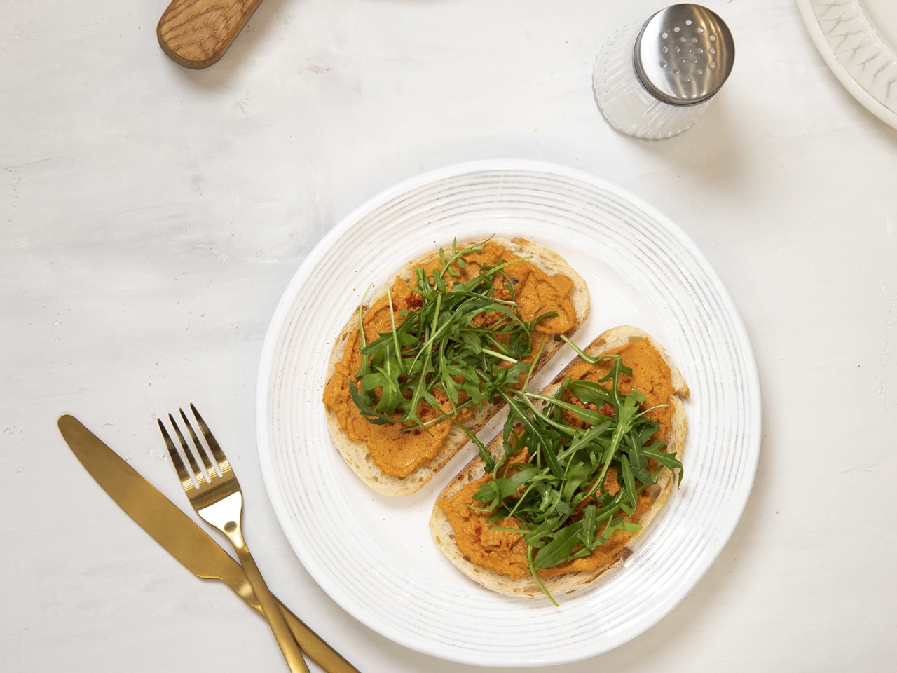 Spicy Hummus from Canned Chickpeas