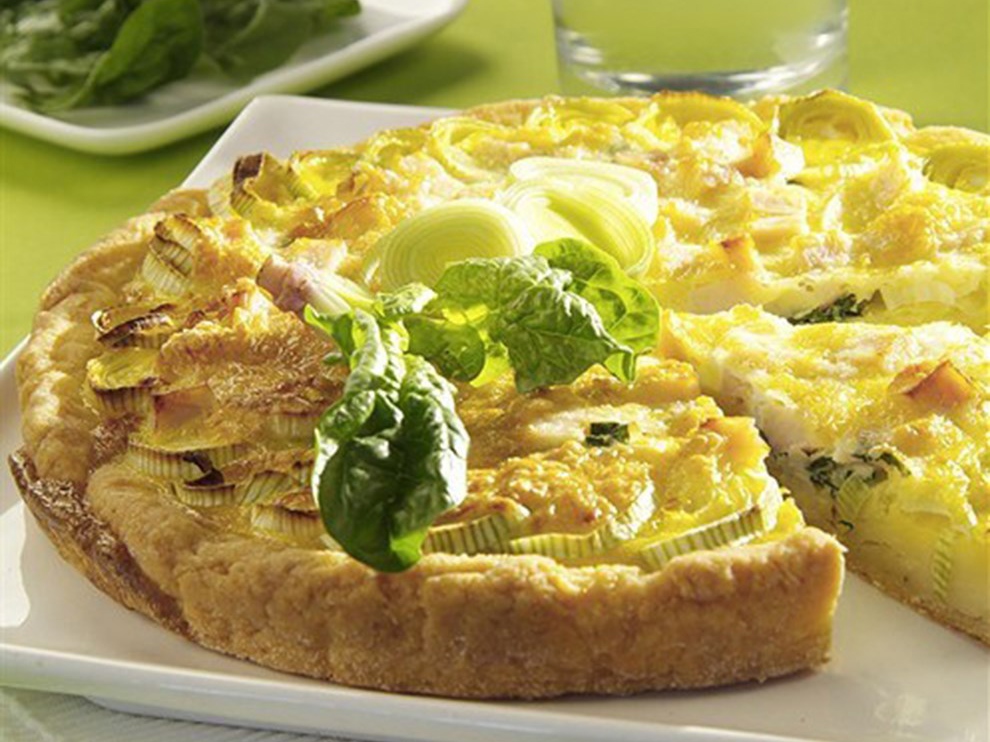 Open Pie with Cheese and Leeks