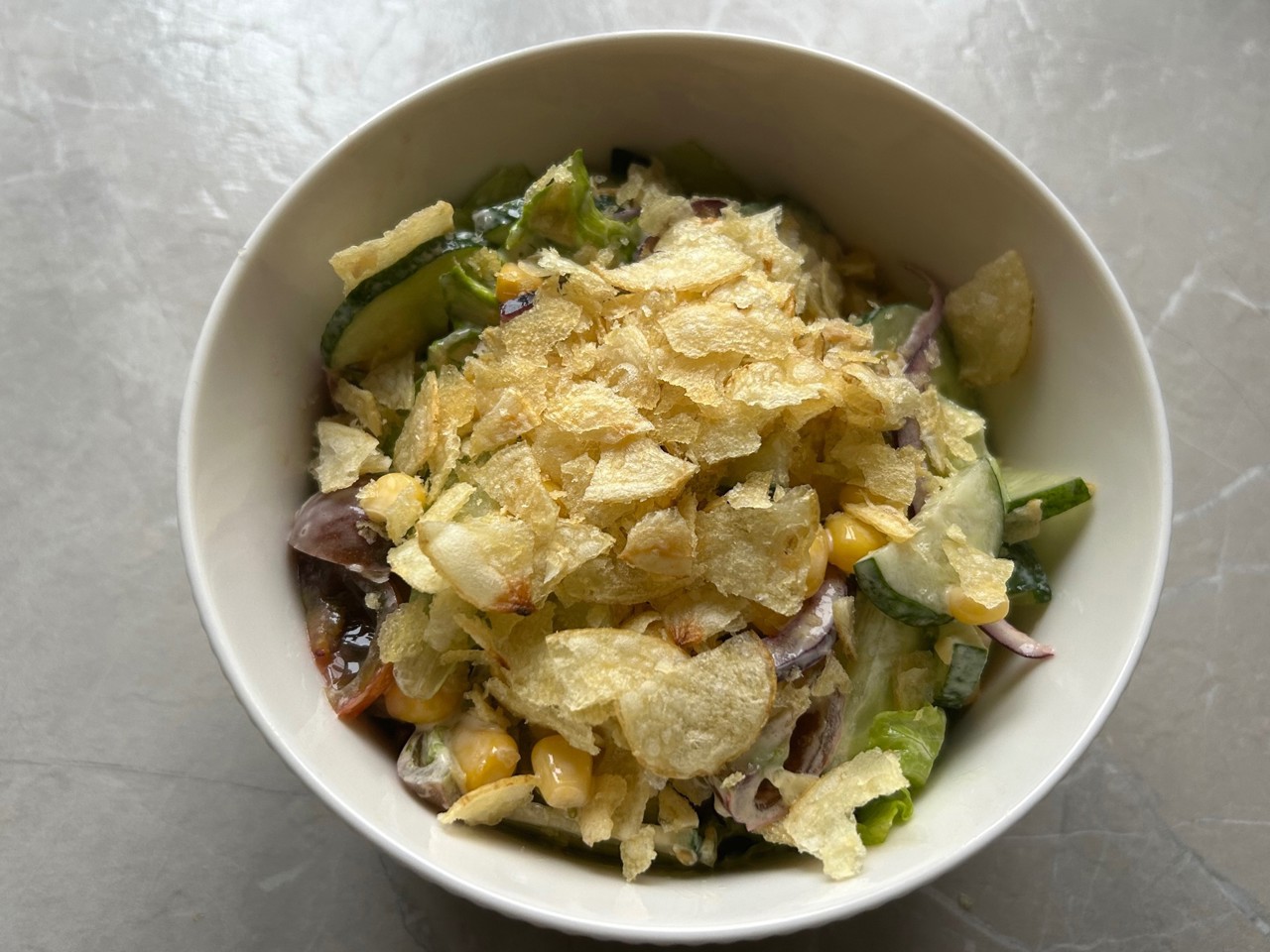 Vegetable Salad with Chips
