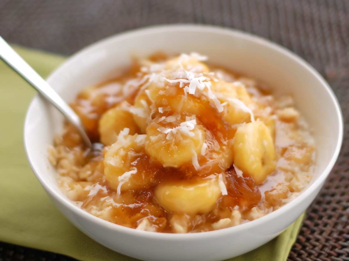 Oatmeal with Banana and Fig-Caramel Sauce