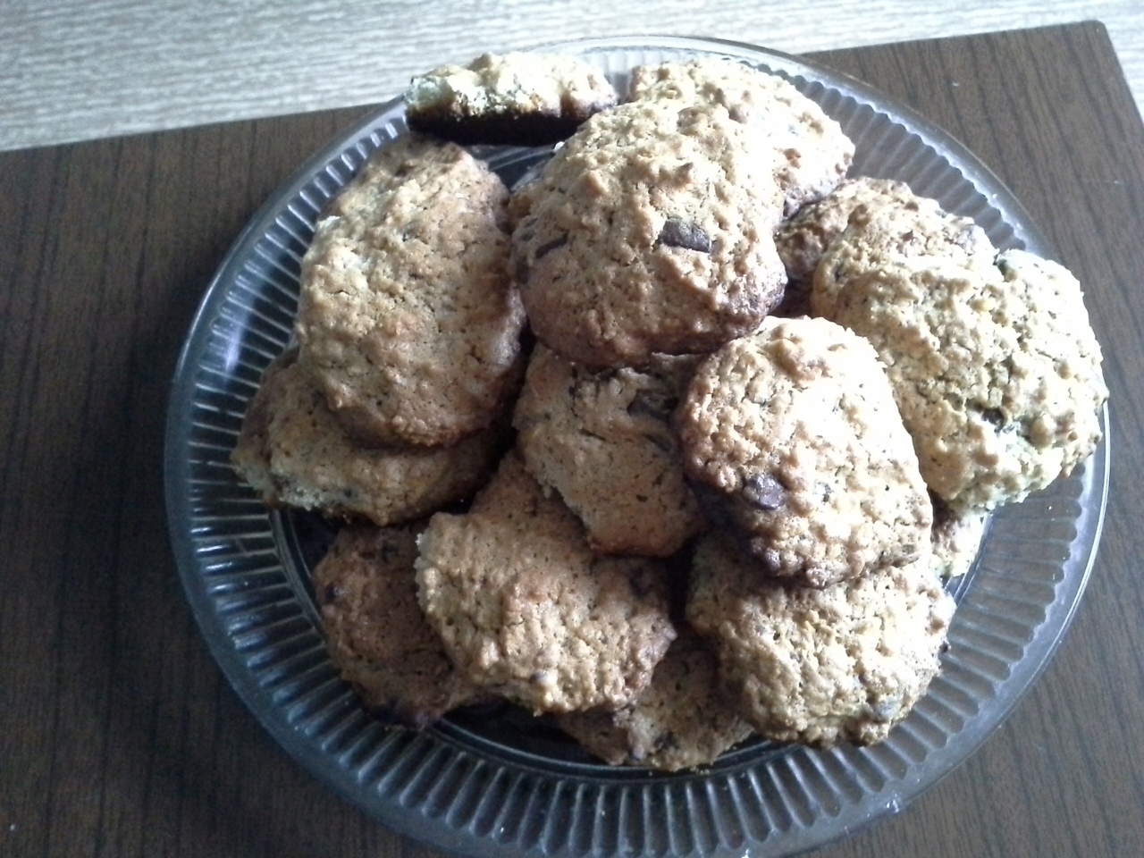 Oatmeal Cookies with Chocolate