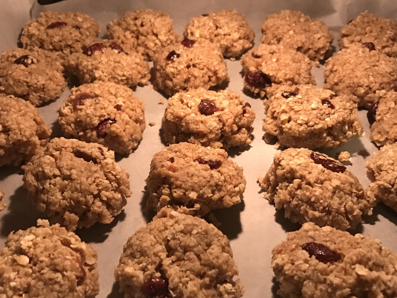Oatmeal Cookies with Banana and Nuts