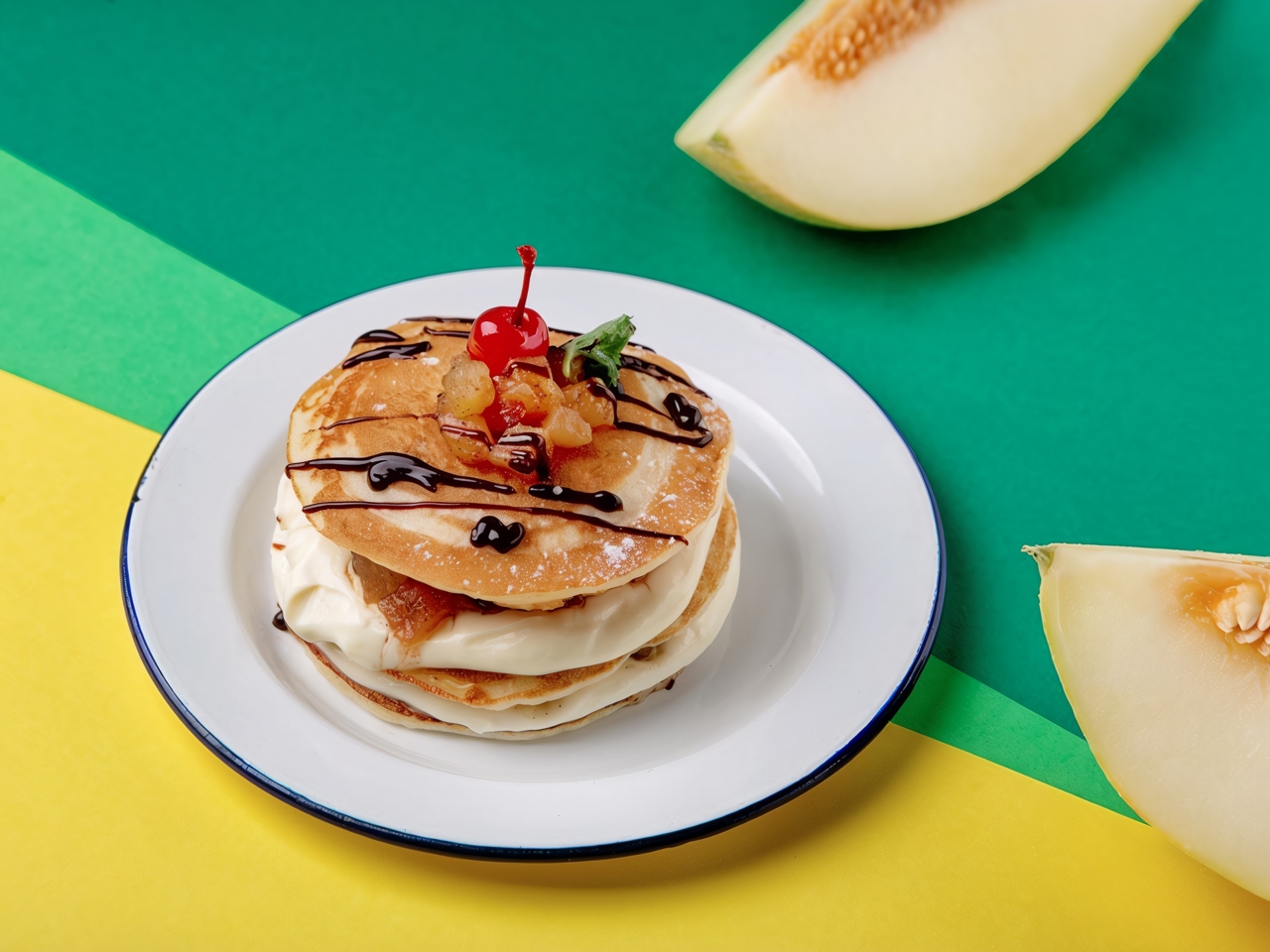 Pancake with Spicy Melon and Creamy Frosting