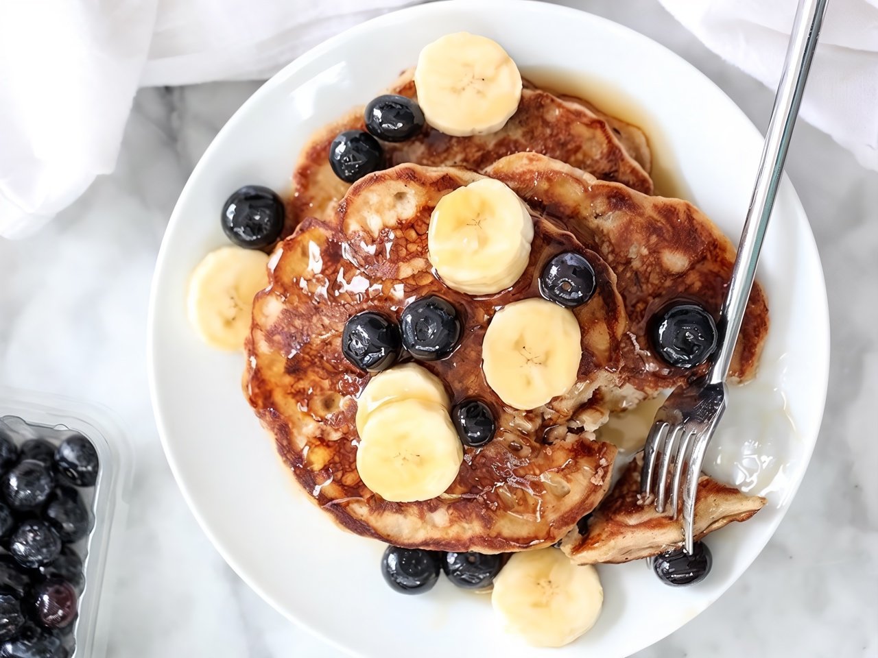 Pancakes with Banana and Blueberries