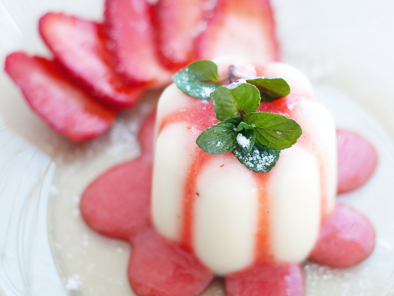 Panna Cotta with Strawberry Sauce