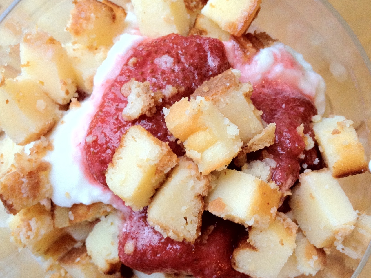 Yogurt Parfait with Cheesecake Cubes in Strawberry Sauce