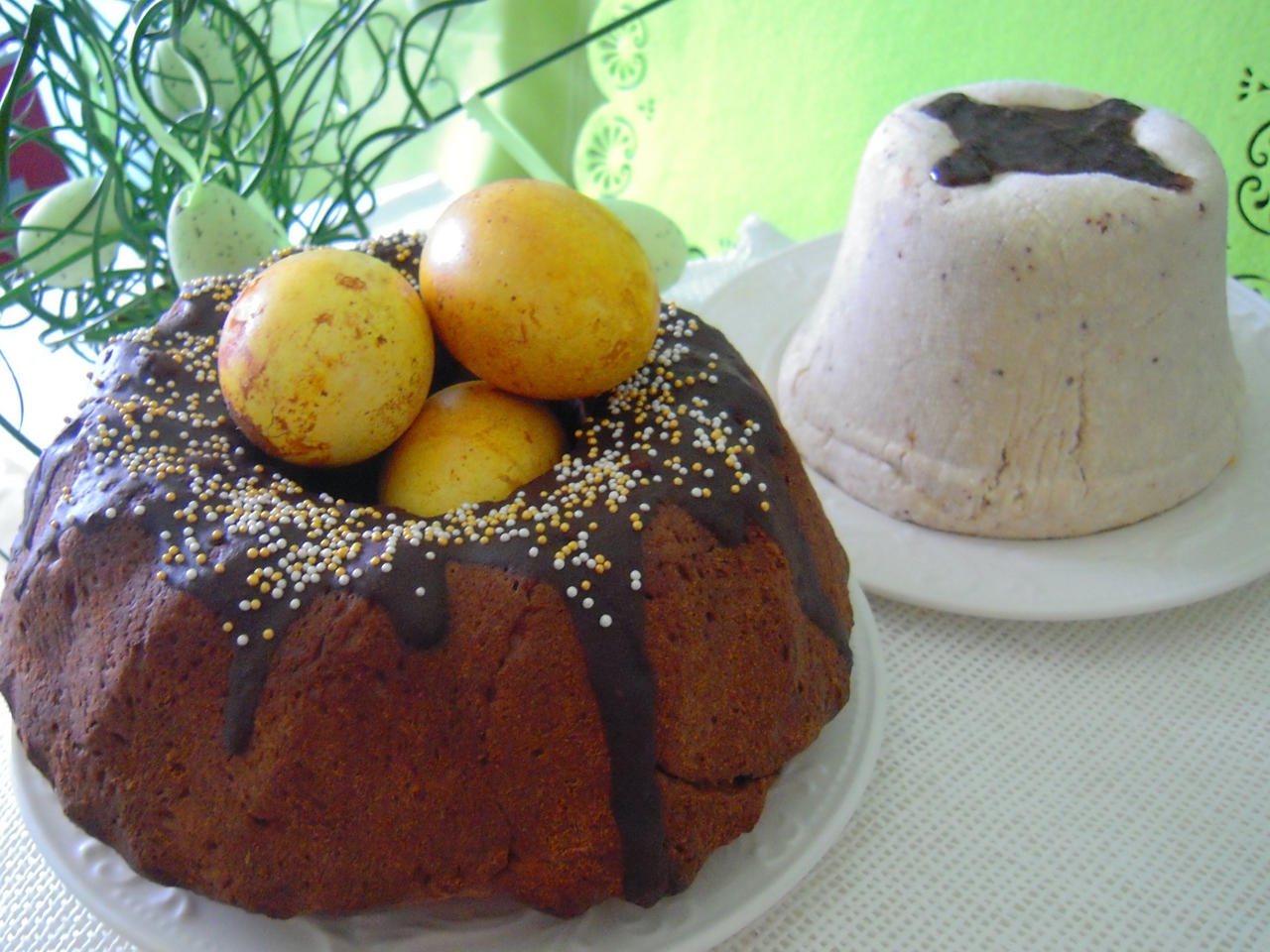 Easter Kulich with Nuts