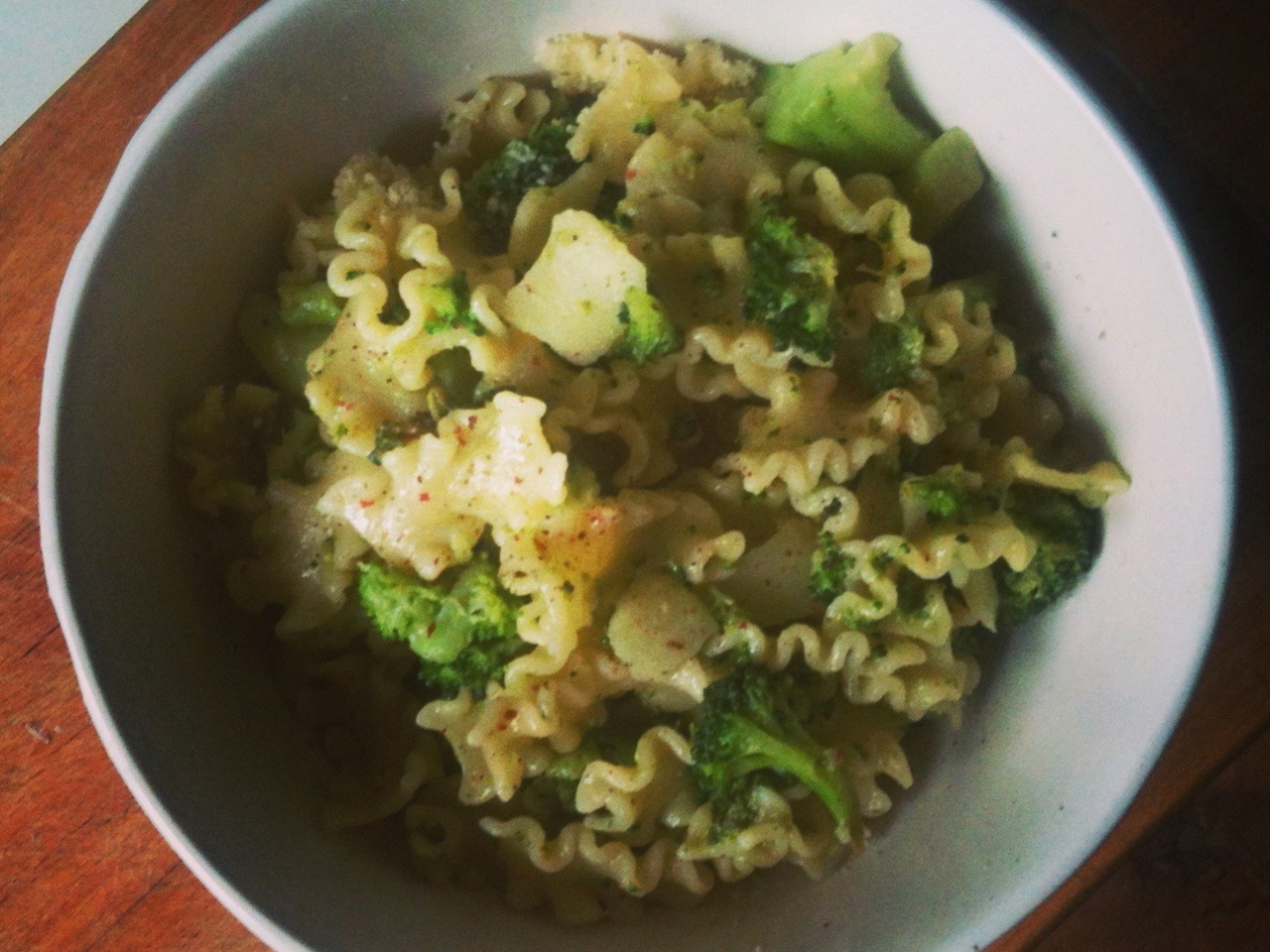 Pasta with Broccoli and Pesto