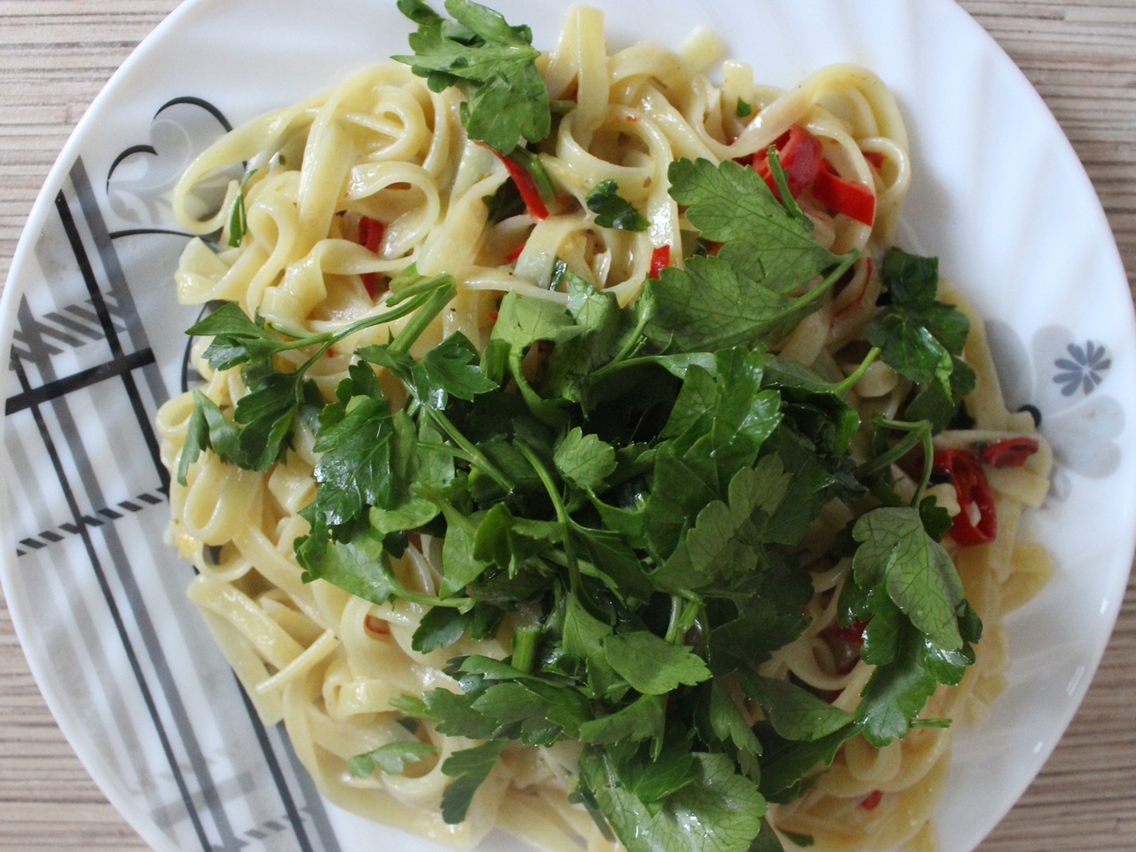 Pasta with Garlic, Chili, and Lemon