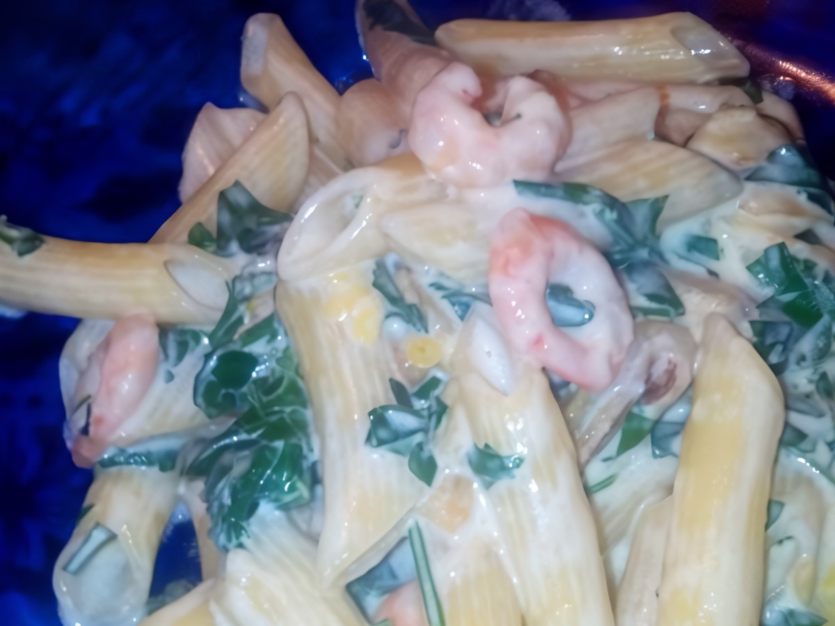 Pasta with Zucchini, Parsley, and Shrimp