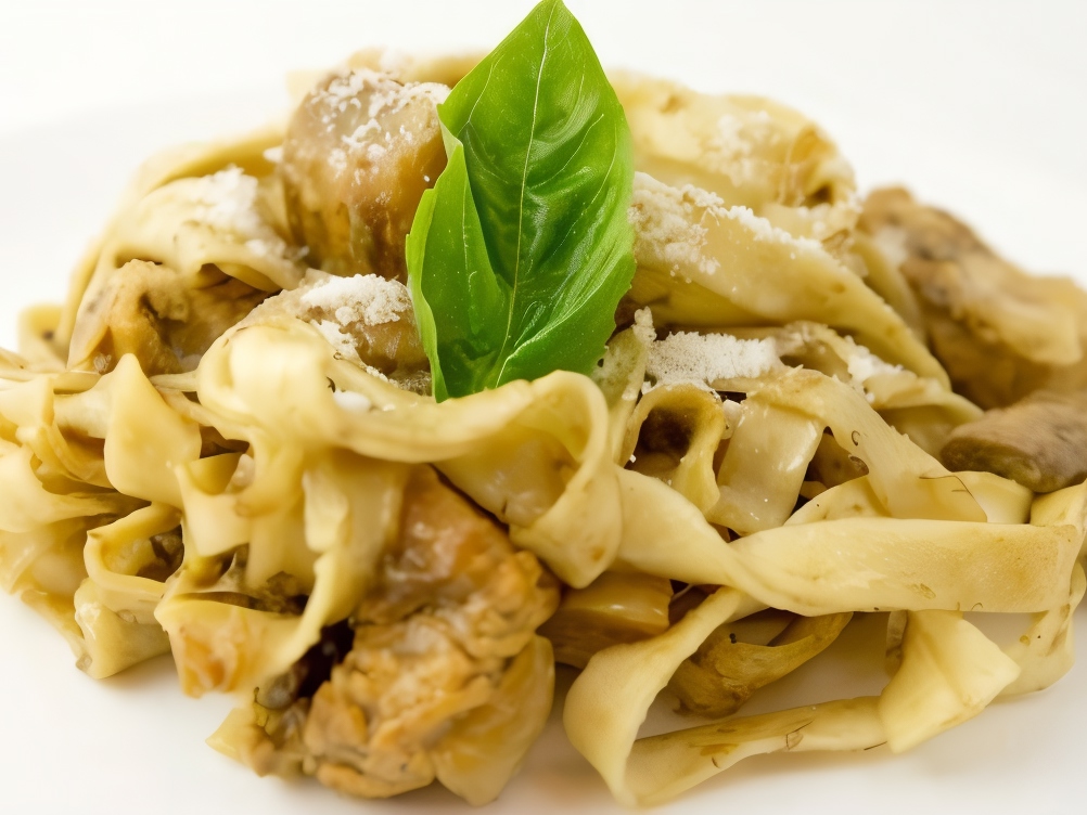 Pasta with Chicken and Walnuts