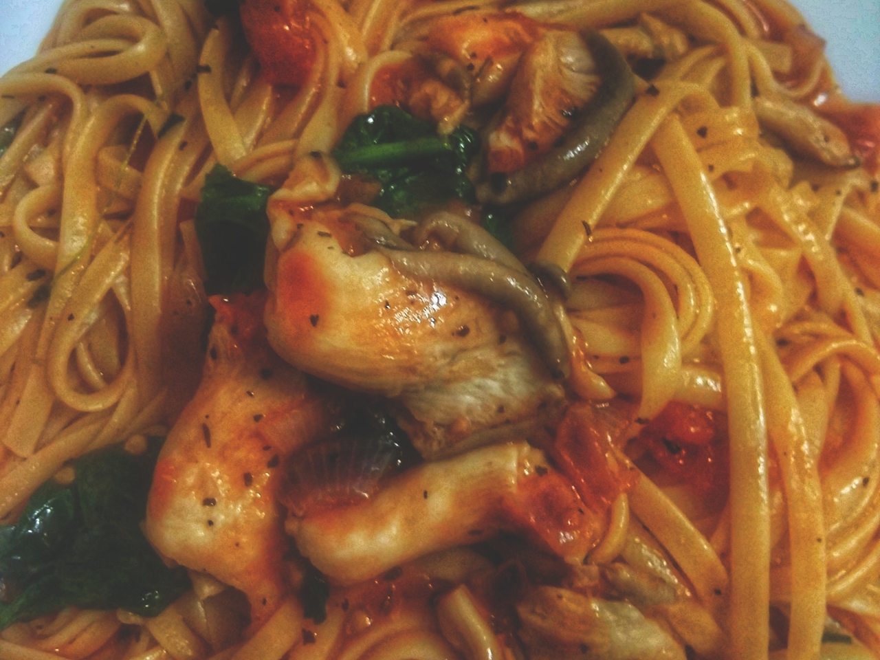 Pasta with Oyster Mushrooms and Tomatoes
