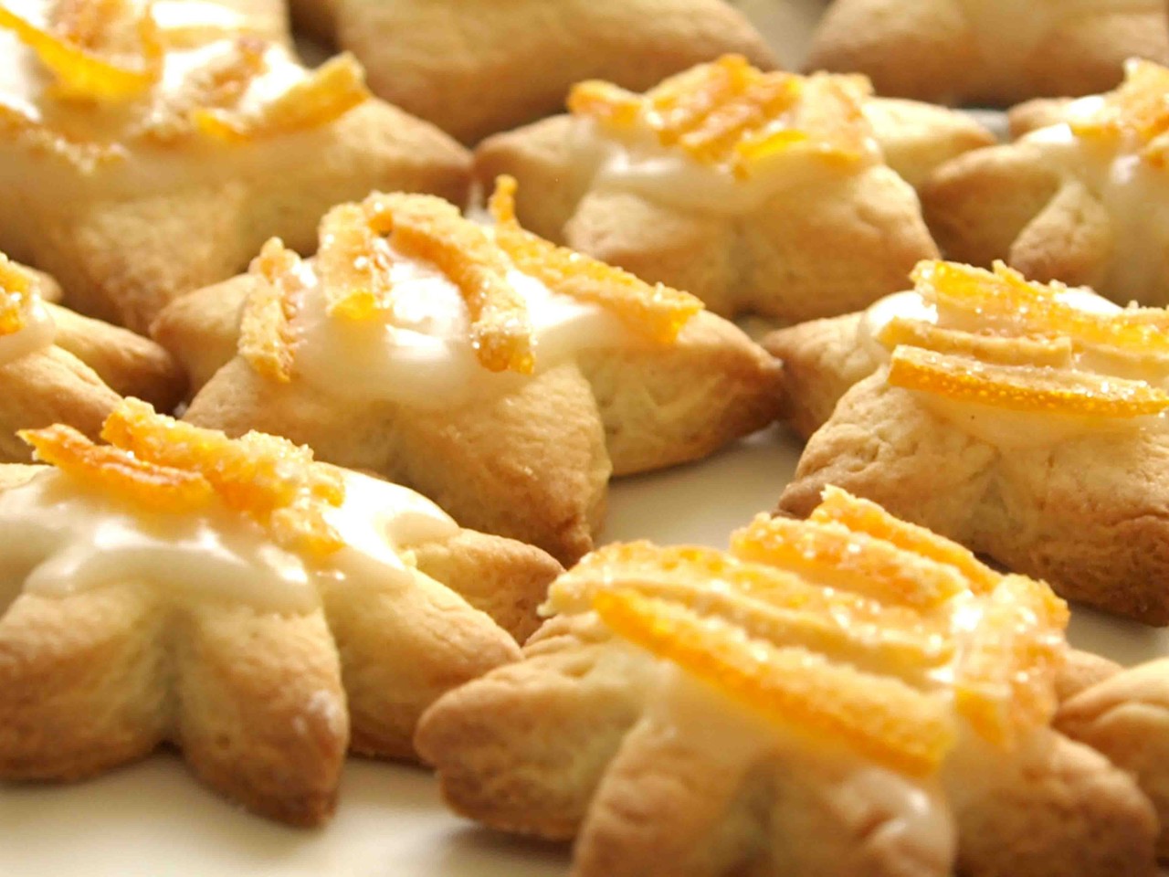 Cookies with Orange Glaze and Candied Fruits