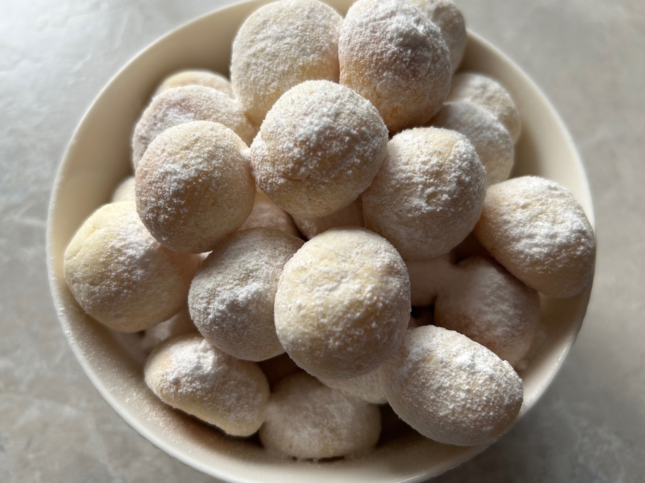 Cookies in Powdered Sugar